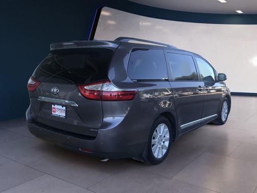 2016 Toyota Sienna Limited