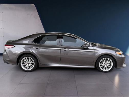 2020 Toyota Camry XLE