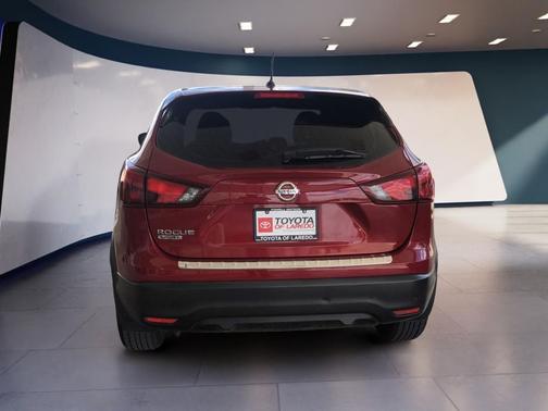 2017 Nissan Rogue Sport S