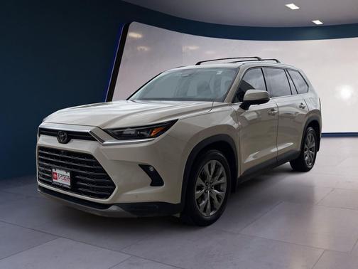 Coastal Cream 2024 Toyota Grand Highlander Limited