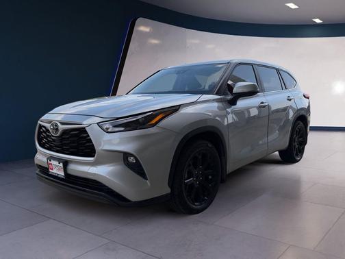 Celestial Silver Metallic 2023 Toyota Highlander LE