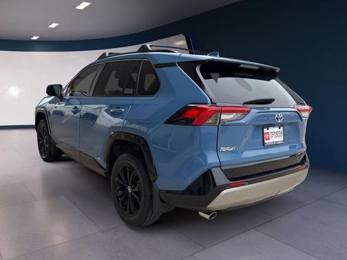 2024 Toyota RAV4 Hybrid SE