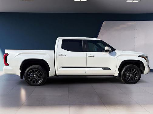2024 Toyota Tundra Platinum