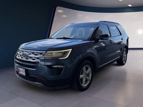 Blue 2018 Ford Explorer XLT