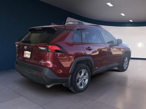 2024 Toyota RAV4 Hybrid LE