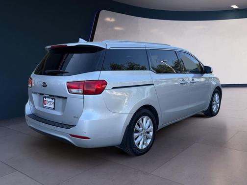 Silky Silver 2018 Kia Sedona EX