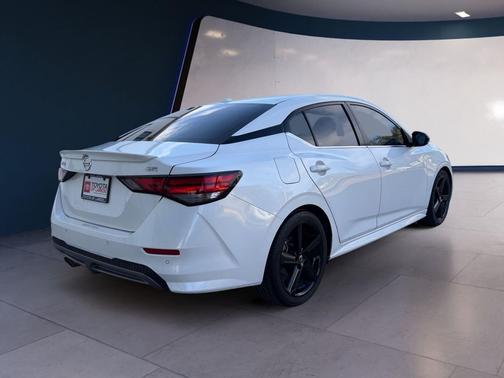 2021 Nissan Sentra SR