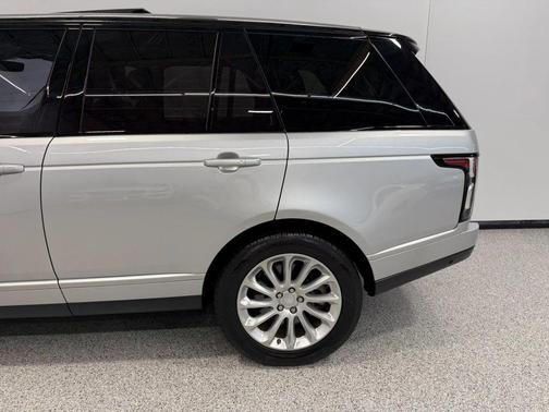 Indus Silver Metallic 2019 Land Rover Range Rover 3.0L V6 Supercharged HSE