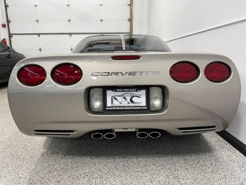Light Pewter Metallic 2001 Chevrolet Corvette Base
