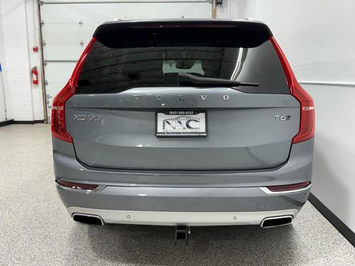 2018 Volvo XC90 T6 Momentum