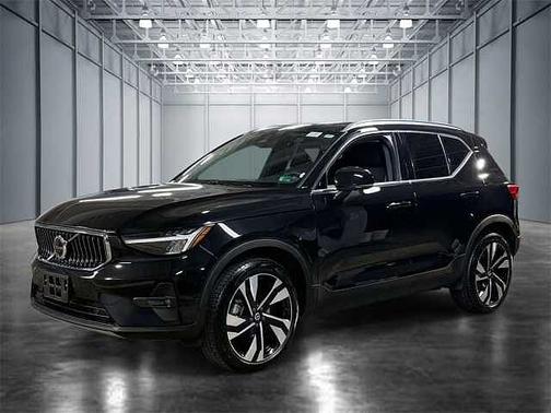 2024 Volvo XC40 Plus