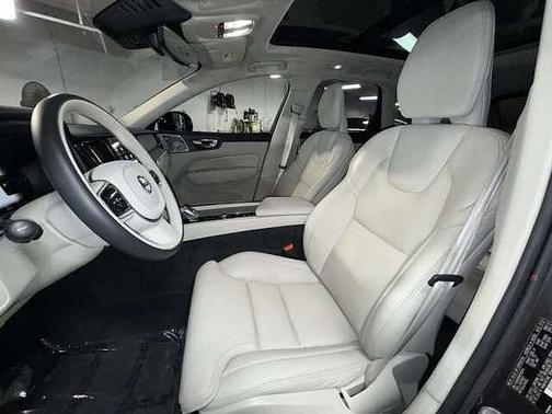 Platinum Grey 2024 Volvo XC60