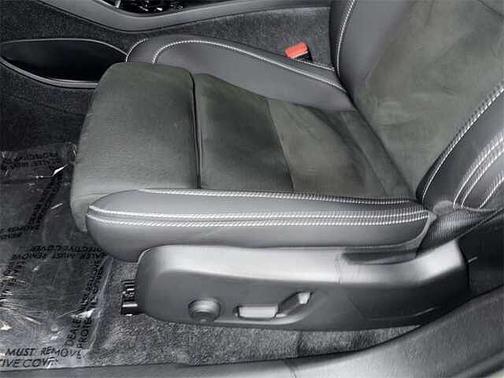 2023 Volvo XC40 Ultimate