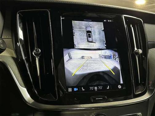 2024 Volvo V60 Cross Country 