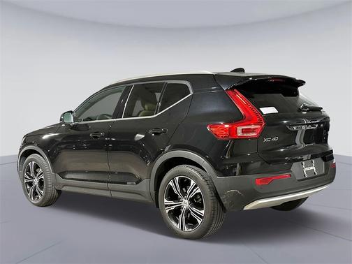 2022 Volvo XC40 T5 AWD Inscription