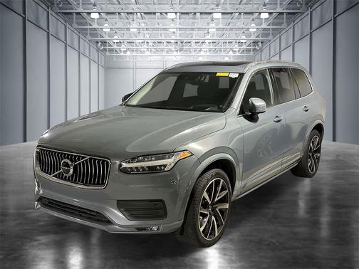 2022 Volvo XC90 T6 AWD Momentum 7 Seater
