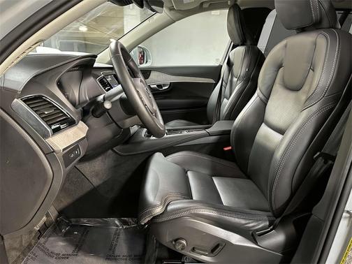 2024 Volvo XC90 Recharge Plug-In Hybrid T8 Ultimate Bright 7-Seater