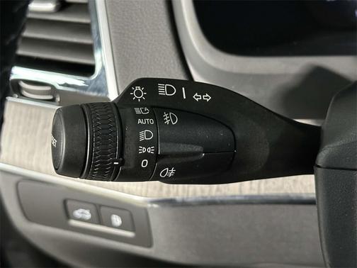 2024 Volvo XC90 Recharge Plug-In Hybrid T8 Ultimate Bright 7-Seater