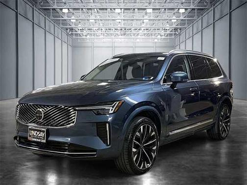2025 Volvo XC90 Plus