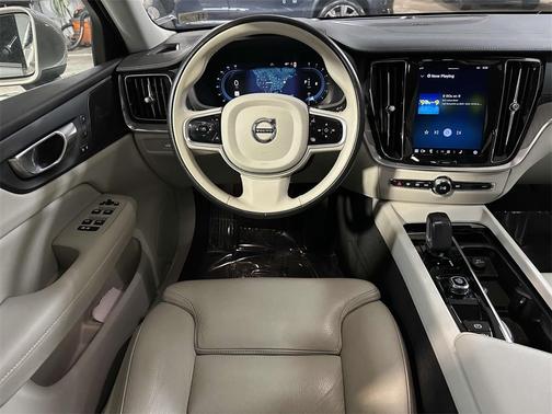 2023 Volvo S60 B5 FWD Ultimate Bright