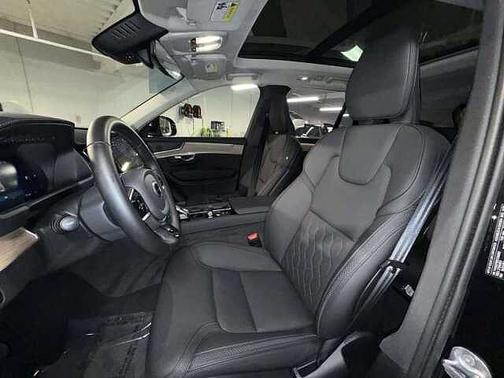 2025 Volvo XC90 Plus