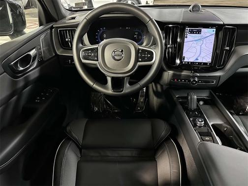 2022 Volvo XC60 Recharge Plug-In Hybrid eAWD R-Design