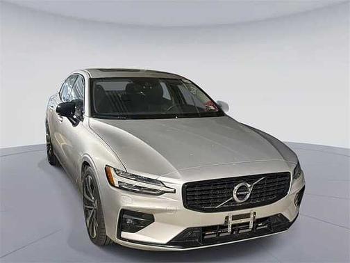 2022 Volvo S60 