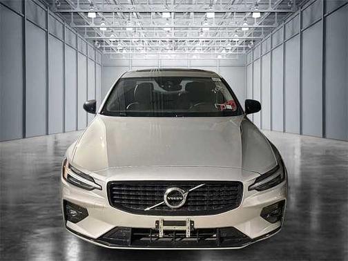 2022 Volvo S60 