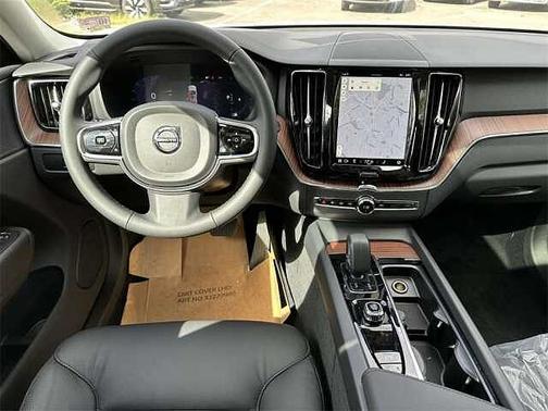 2024 Volvo XC60 Plus