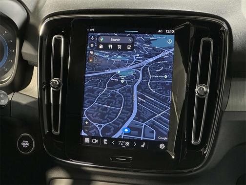 2024 Volvo XC40 B5 Plus Bright