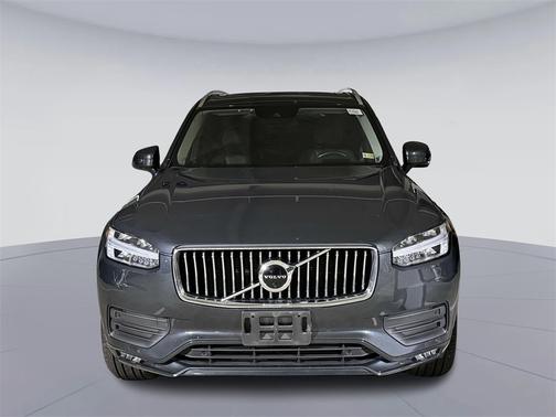 2022 Volvo XC90 T6 AWD Momentum 6 Seater