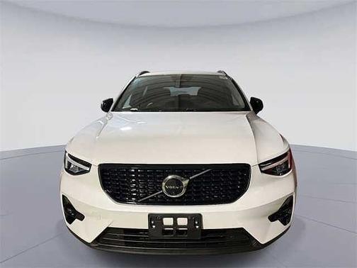 2023 Volvo XC40 Plus