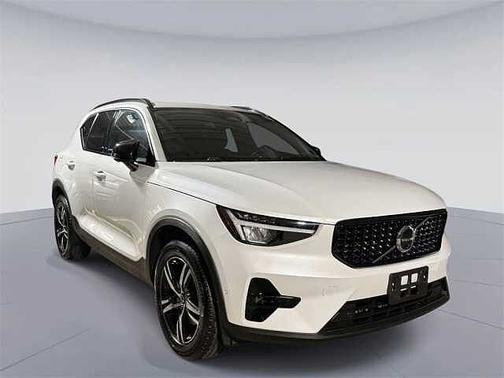 2023 Volvo XC40 Plus