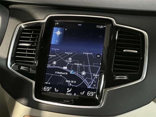 2022 Volvo XC90 Recharge Plug-In Hybrid eAWD Inscription Expression 7 Seater