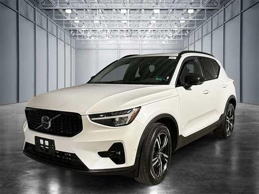 2023 Volvo XC40 Plus