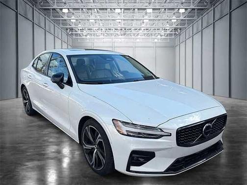 2023 Volvo S60 Plus