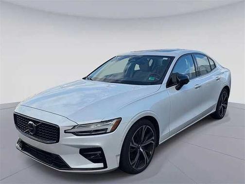 2023 Volvo S60 Plus