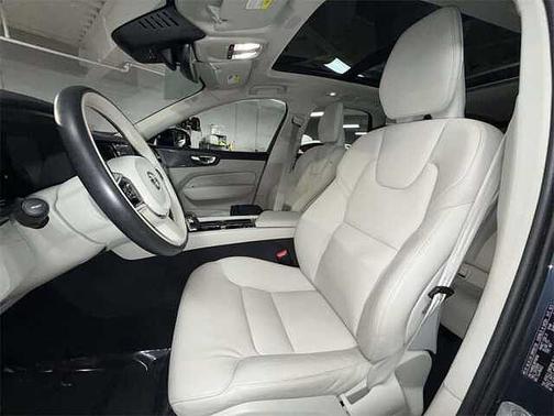 2024 Volvo XC60 Plus