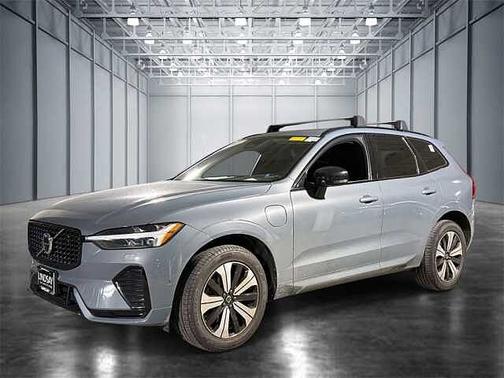 2023 Volvo XC60 Plus