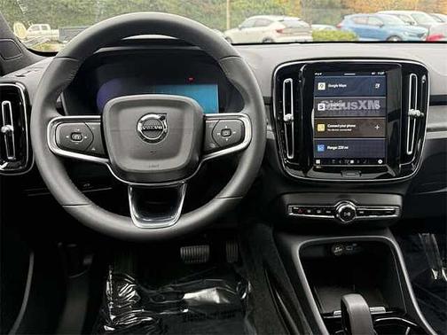 2024 Volvo XC40 Ultimate