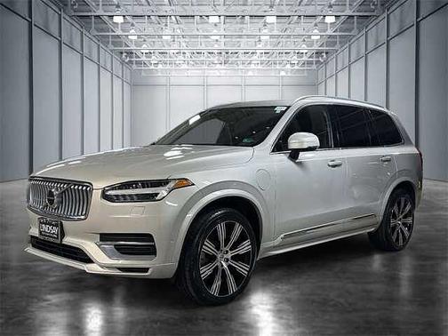 2022 Volvo XC90 