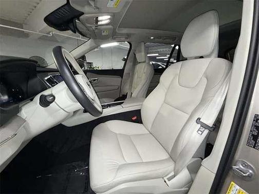 2024 Volvo XC90 Plus