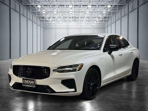 Crystal White 2025 Volvo S60 Ultra