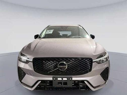 Aurora Silver 2026 Volvo XC60 Plus