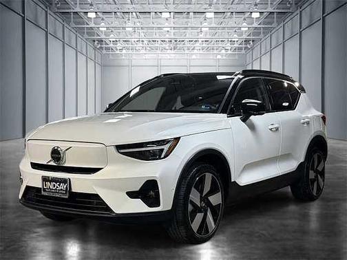 2024 Volvo XC40 Plus