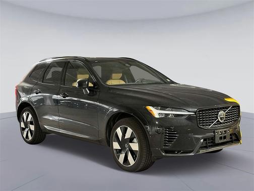 2024 Volvo XC60 Recharge Plug-In Hybrid T8 Ultimate Dark