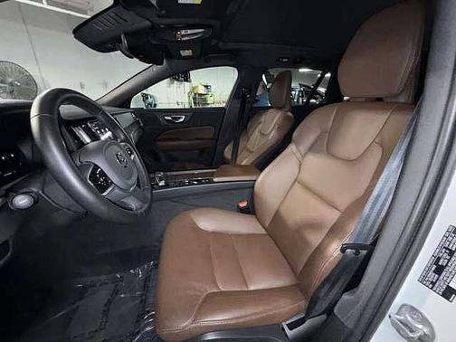 Crystal White 2025 Volvo V60 Cross Country Plus