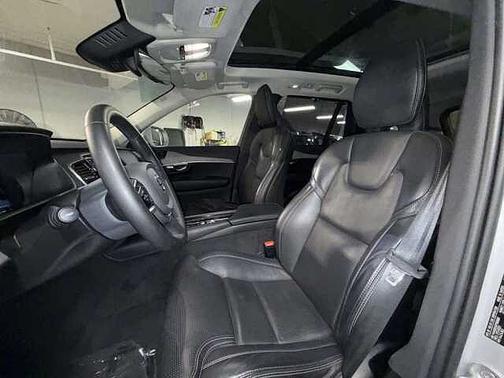 Silver Dawn 2023 Volvo XC90