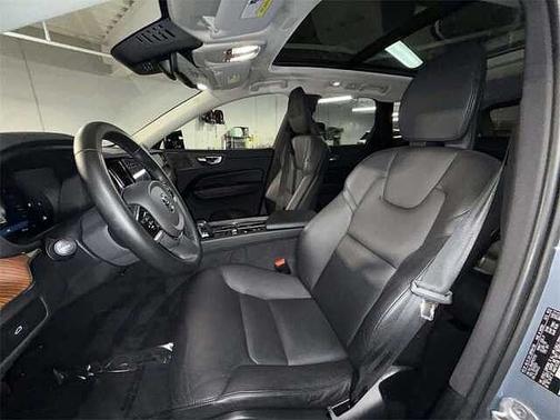 2023 Volvo XC60 Plus