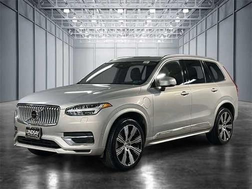 2023 Volvo XC90 Plus